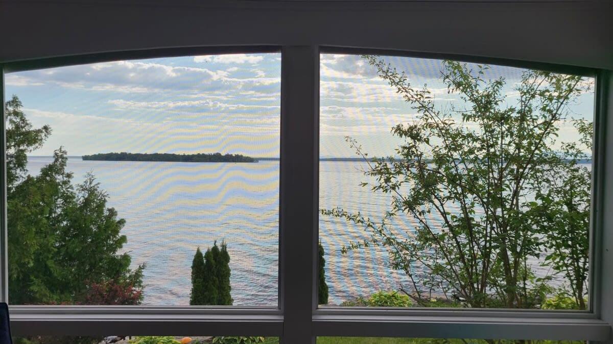 Loza House Adirondack Screened-In Porch Unit Lake Front Apartment Plattsburgh Exterior photo