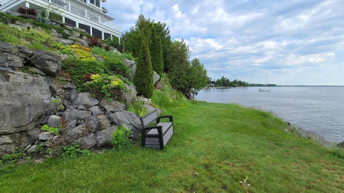 Loza House Adirondack Screened-In Porch Unit Lake Front Apartment Plattsburgh Exterior photo